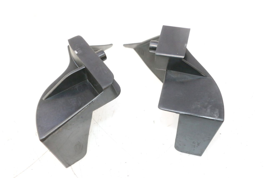 photo de TAMPA LATERAL DO QUADRO PIAGGIO LIBERTY IGET 4T 50 (2021 - 2025) - Detalhe da peça
