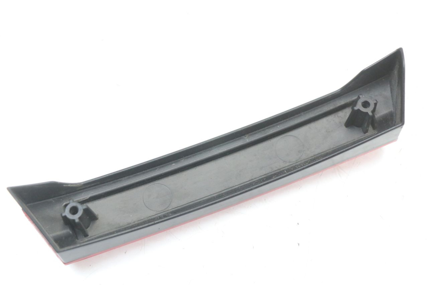 photo de TAMPA LATERAL DO CHASSI PIAGGIO MP3 125 (2006 - 2014) - Pontos de fixação