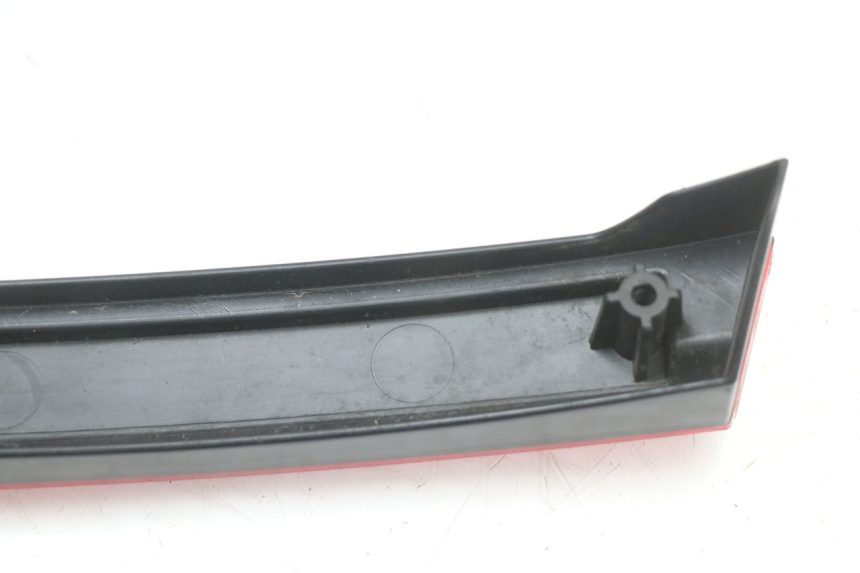 photo de TAMPA LATERAL DO CHASSI PIAGGIO MP3 125 (2006 - 2014) - Peça verificada