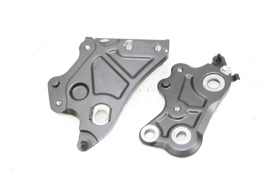 photo de TAMPA LATERAL DO CHASSI YAMAHA MT-07 MT07 ABS 700 (2018 - 2020) - Outro ângulo de visão