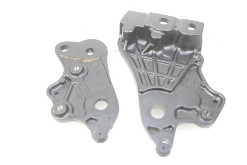 photo de TAMPA LATERAL DO CHASSI YAMAHA MT-07 MT07 700 (2018 - 2020) - Detalhe da peça