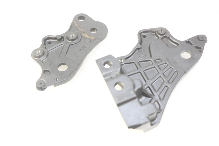 photo de TAMPA LATERAL DO CHASSI YAMAHA MT-07 MT07 700 (2018 - 2020) - Zoom do estado de desgaste