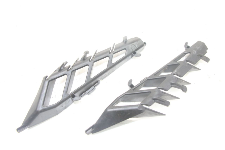photo de TAMPA LATERAL DO CHASSI PEUGEOT SPEEDFIGHT 3 LC 2T 50 (2009 - 2015) - Detalhe da peça