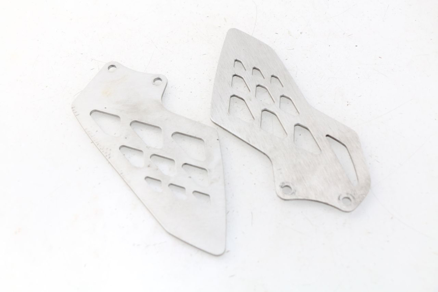 photo de TAMPA LATERAL DO CHASSI BMW S RR ABS S1000RR 1000 (2009 - 2011) - Zoom do estado de desgaste