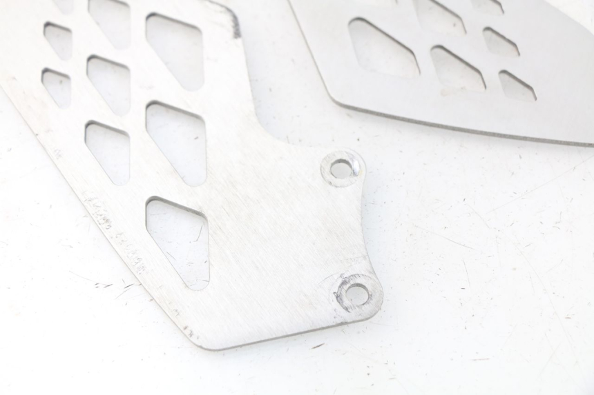 photo de TAMPA LATERAL DO CHASSI BMW S RR ABS S1000RR 1000 (2009 - 2011) - Outro ângulo de visão
