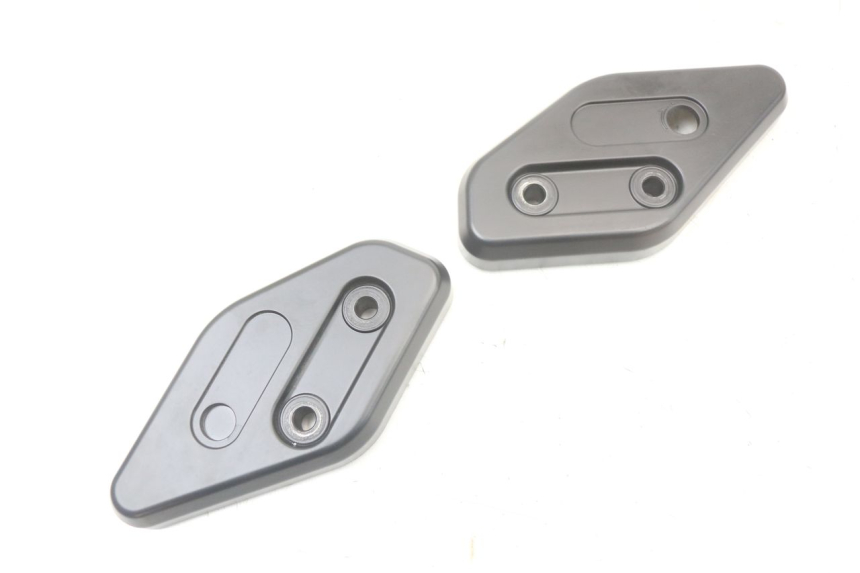 photo de TAMPA LATERAL DO CHASSI ROYAL ENFIELD SCRAM 411 (2022 - 2024) - Detalhe da peça