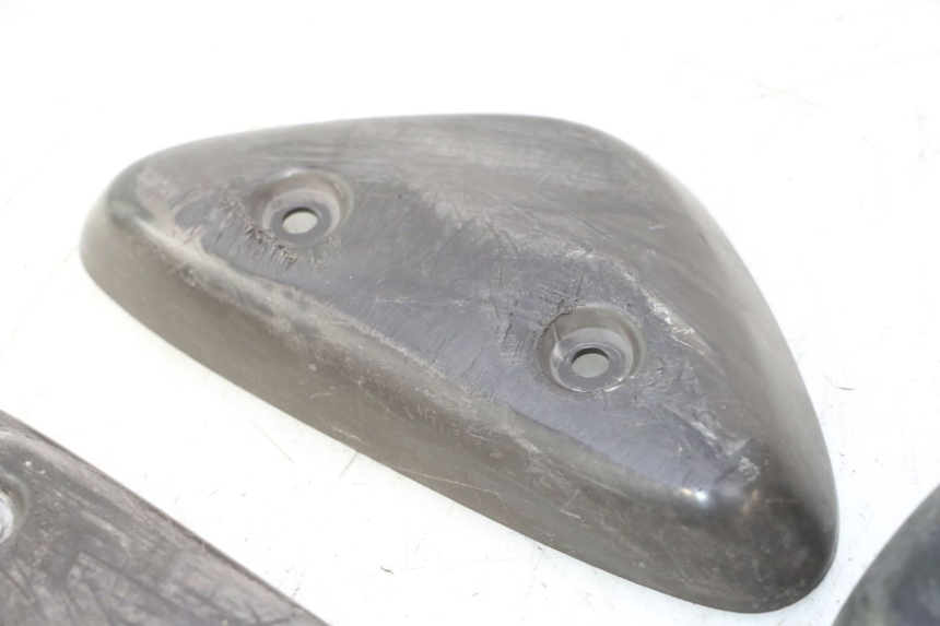 photo de TAMPA LATERAL DO CHASSI YAMAHA SLIDER 50 (1999 - 2004) - Detalhes característicos
