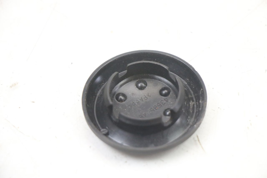 photo de TAMPA LATERAL DO CHASSI SUZUKI GSX F GSXF 650 (2007 - 2015) - Zoom do estado de desgaste