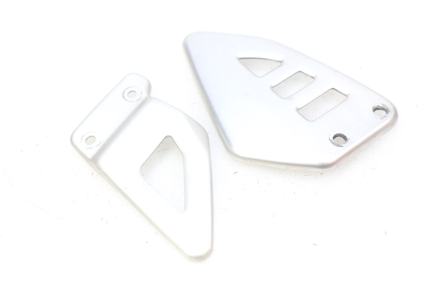 photo de TAMPA LATERAL DO CHASSI SUZUKI SV N 650 (1999 - 2002) - Outro ângulo de visão