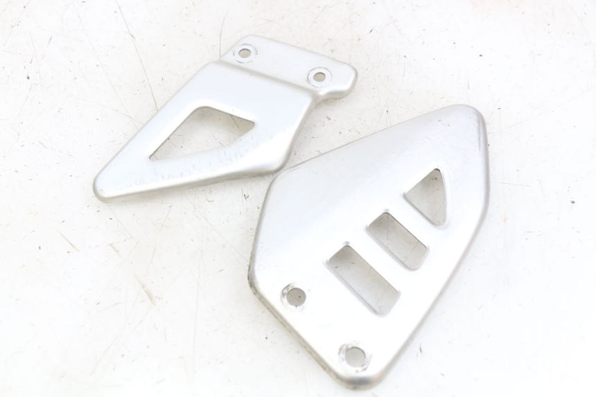 photo de TAMPA LATERAL DO CHASSI SUZUKI SV N 650 (1999 - 2002) - Vista principal