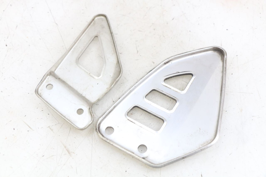 photo de TAMPA LATERAL DO CHASSI SUZUKI SV N 650 (1999 - 2002) - Ampliação técnica