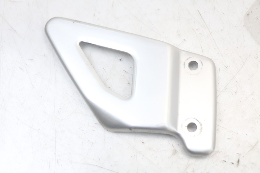 photo de TAMPA LATERAL DO CHASSI SUZUKI SV N 650 (1999 - 2002) - Ampliação técnica