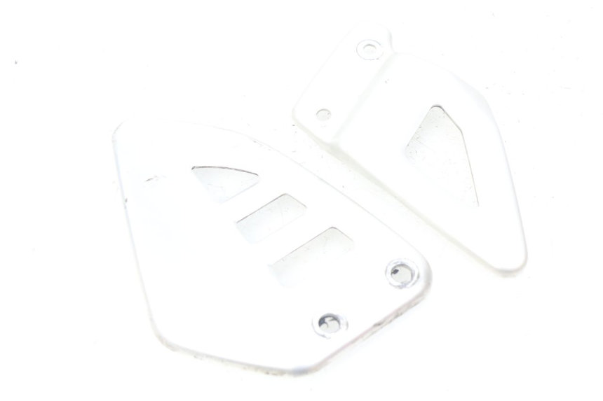 photo de TAMPA LATERAL DO CHASSI SUZUKI SV S 650 (1999 - 2002) - Vista principal