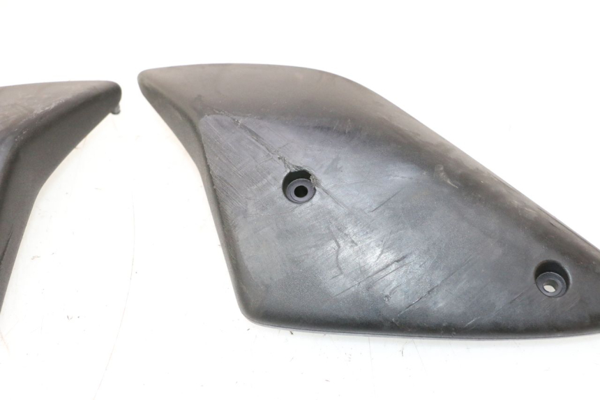 photo de TAMPA LATERAL DO CHASSI PEUGEOT TKR TREKKER FURIOUS 50 (2005 - 2014) - Zoom do estado de desgaste
