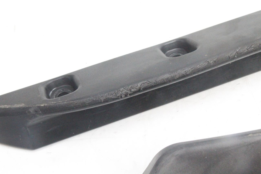 photo de TAMPA LATERAL DO QUADRO YAMAHA WAVE RUNNER GP R 1200 (2000 - 2003) - Outro ângulo de visão