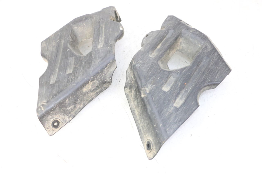 photo de TAMPA LATERAL DO CHASSI YAMAHA YFM GRIZZLY 550 (2008 - 2015) - Ampliação técnica