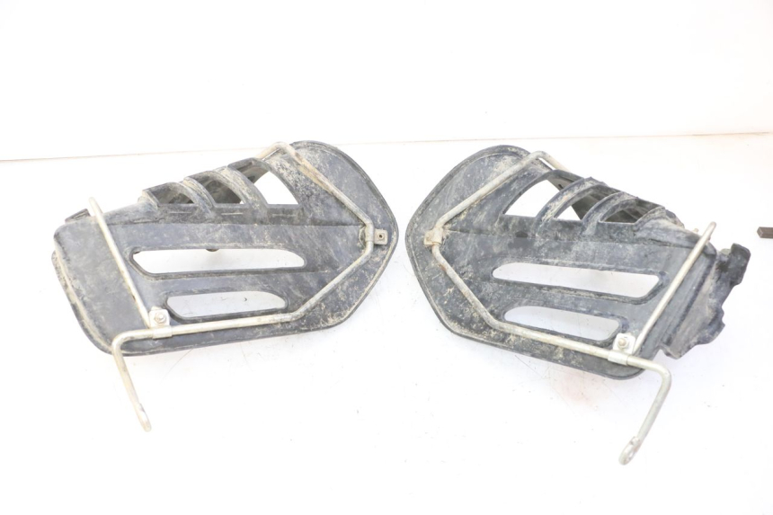 photo de TAMPA LATERAL DO CHASSI YAMAHA YFM R RAPTOR 250 (2008 - 2014) - Ampliação técnica