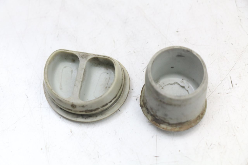 photo de TAMPA LATERAL DO CHASSI YAMAHA YZ 125 (2017 - 2021) - Outro ângulo de visão