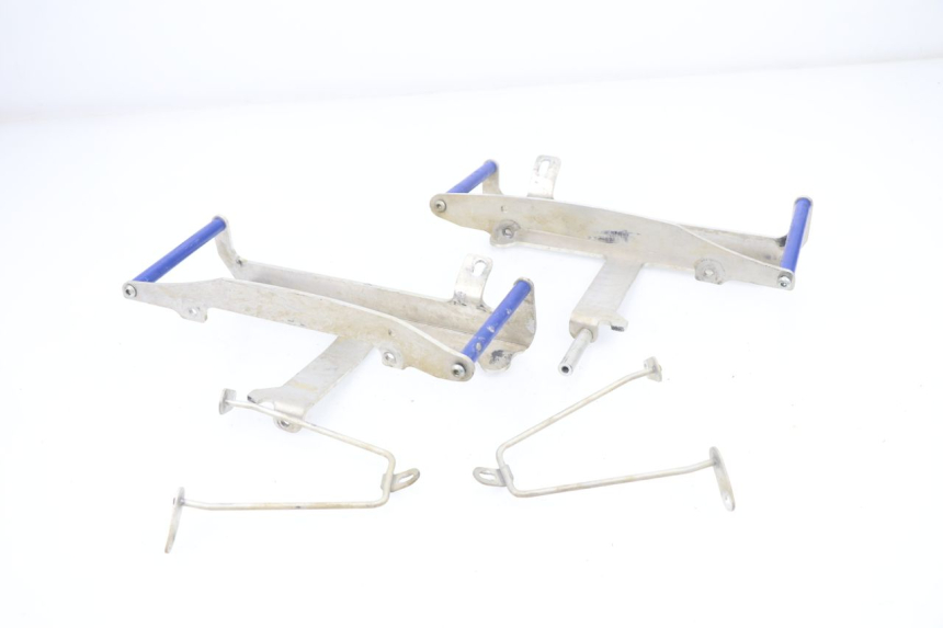 photo de TAMPA LATERAL DO CHASSI YAMAHA YZF YZ-F 450 (2006 - 2009) - Pontos de fixação