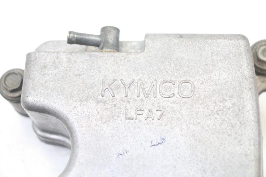 photo de TAMPA DE BALANCINS KYMCO DINK STREET 125 (2009 - 2014) - Detalhe da peça