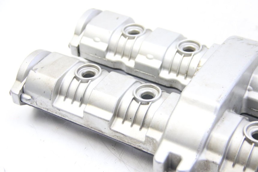 photo de TAMPA DE BALANCINS YAMAHA FZS FAZER 600 (2001 - 2003) - Pontos de fixação