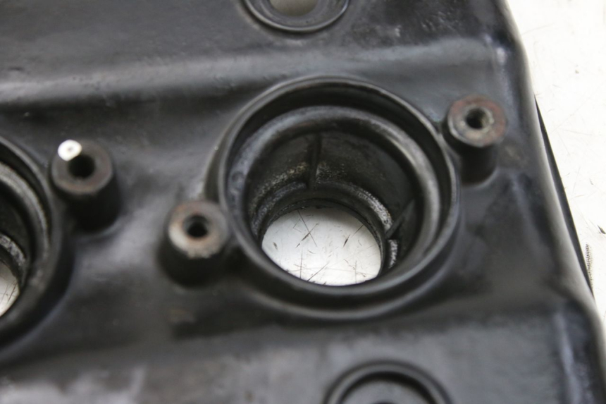 photo de TAMPA DE BALANCINS TRIUMPH SPRINT ST 955 (1999 - 2001) - Detalhe da peça