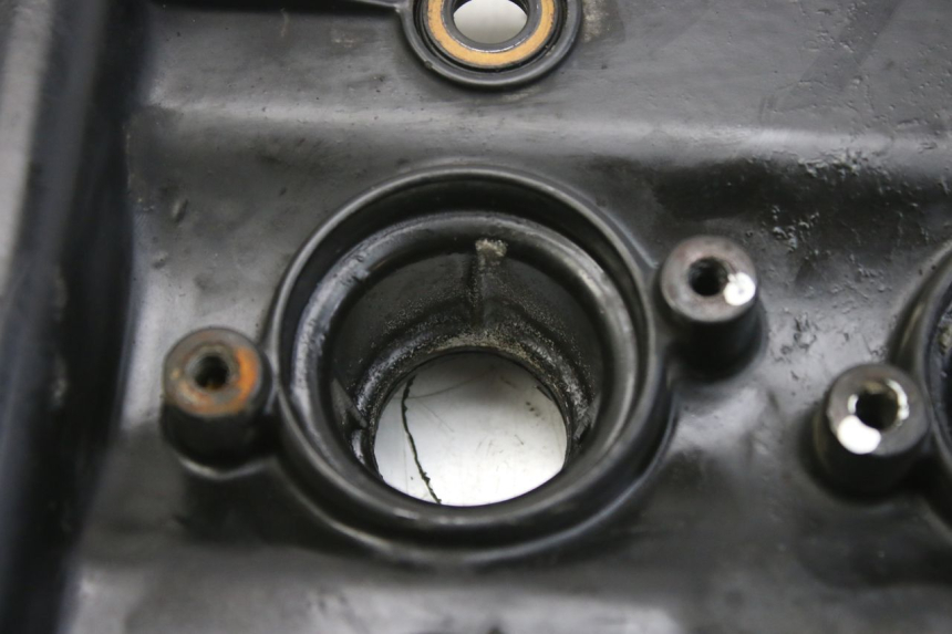 photo de TAMPA DE BALANCINS TRIUMPH SPRINT ST 955 (1999 - 2001) - Outro ângulo de visão