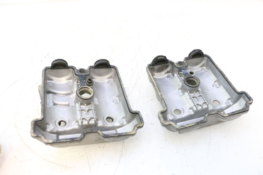 photo de TAMPA DE BALANCINS SUZUKI SV S 650 (2003 - 2009) - Pontos de fixação