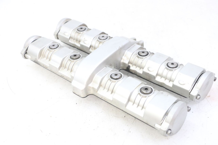 photo de TAMPA DE BALANCINS YAMAHA FZS FAZER 600 (2001 - 2003) - Pontos de fixação
