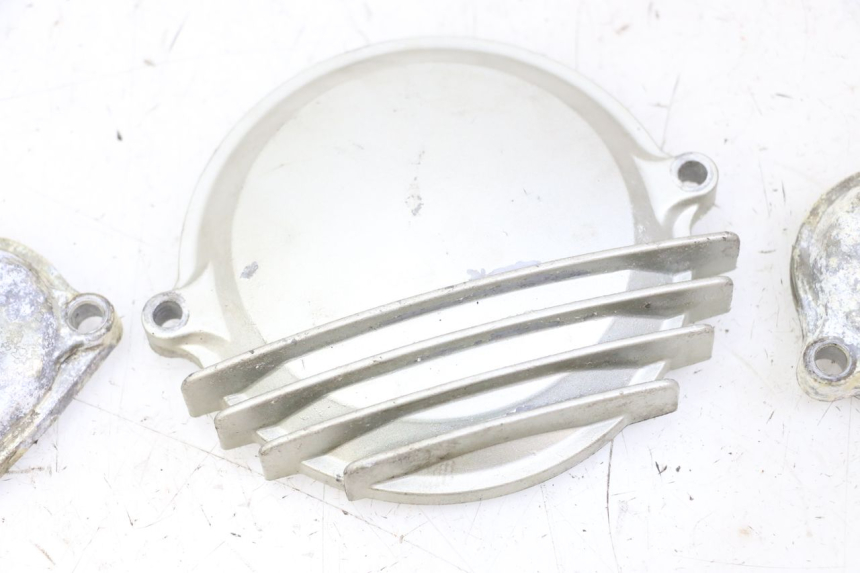 photo de TAMPA DE BALANCINS YAMAHA SR 125 (1982 - 2003) - Detalhe da peça