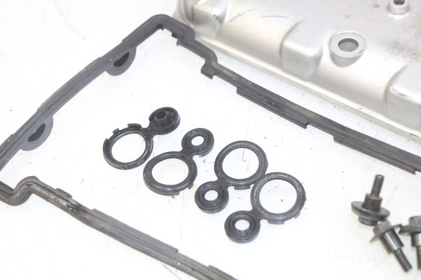 photo de TAMPA DE BALANCINS KAWASAKI ZX-6R ZX6R 600 (1995 - 1997) - Pontos de fixação