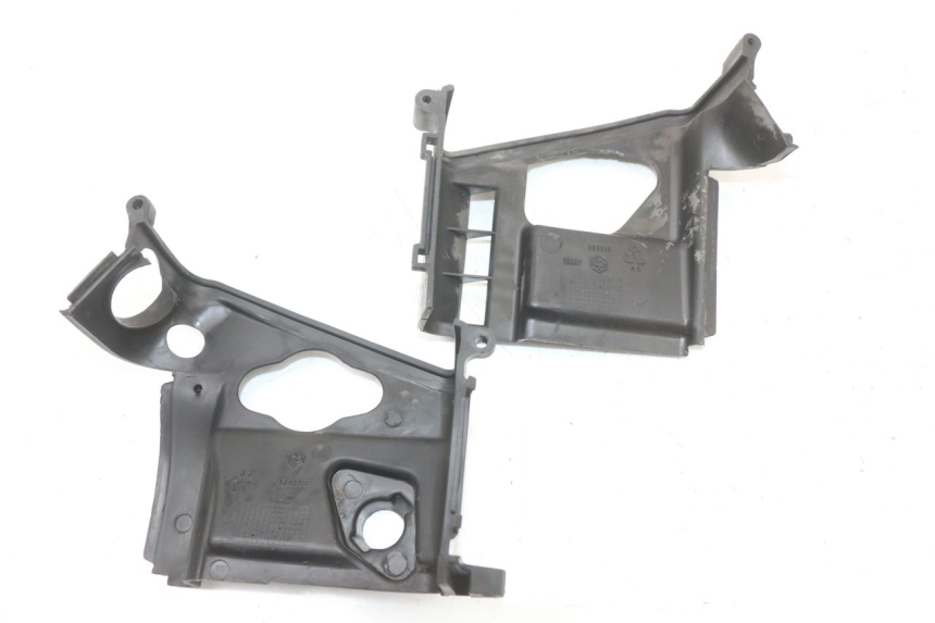 photo de TAMPA DO CILINDRO PIAGGIO FLY 4T 50 (2004 - 2010) - Vista geral