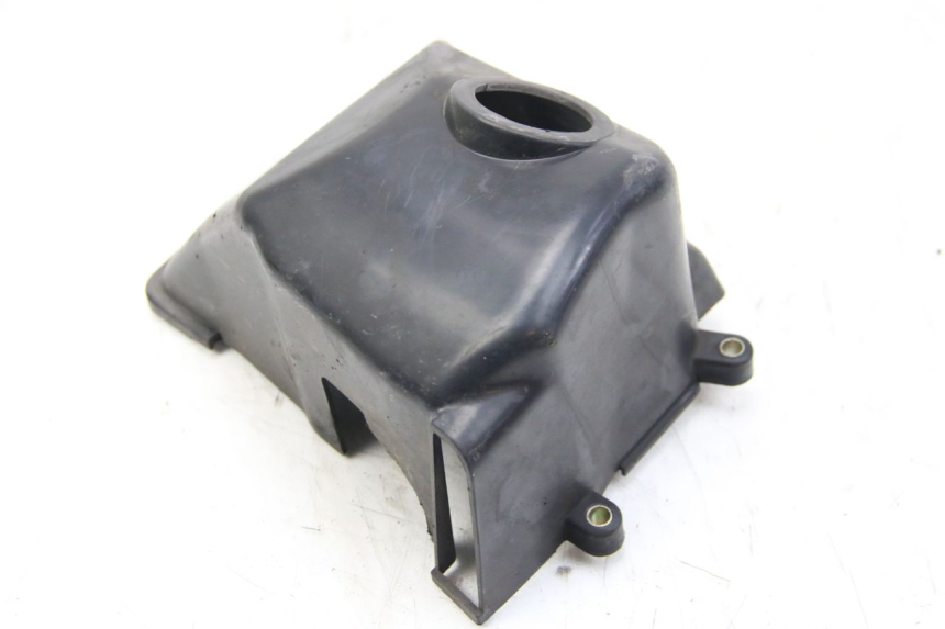photo de TAMPA DO CILINDRO PEUGEOT KISBEE 2T 50 (2010 - 2017) - Detalhe da peça