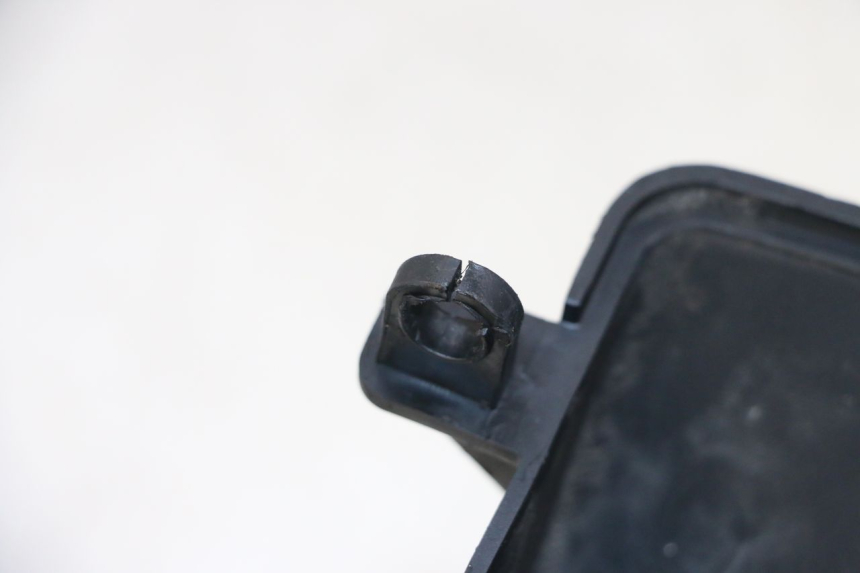 photo de TAMPA DO CILINDRO PEUGEOT KISBEE 2T 50 (2018 - 2022) - Detalhe da peça