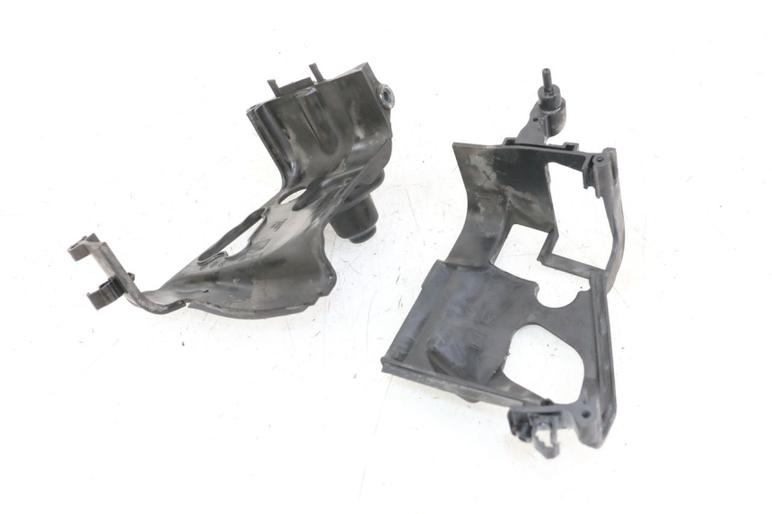 photo de TAMPA DO CILINDRO PIAGGIO LIBERTY IGET 4T 50 (2021 - 2025) - Pontos de fixação
