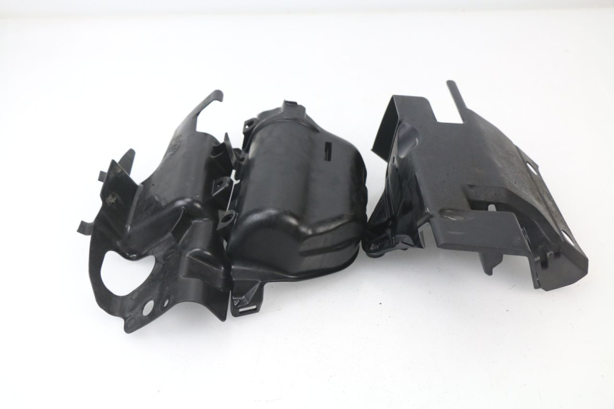 photo de TAMPA DO CILINDRO HONDA VFR F 1200 (2010 - 2015) - Outro ângulo de visão