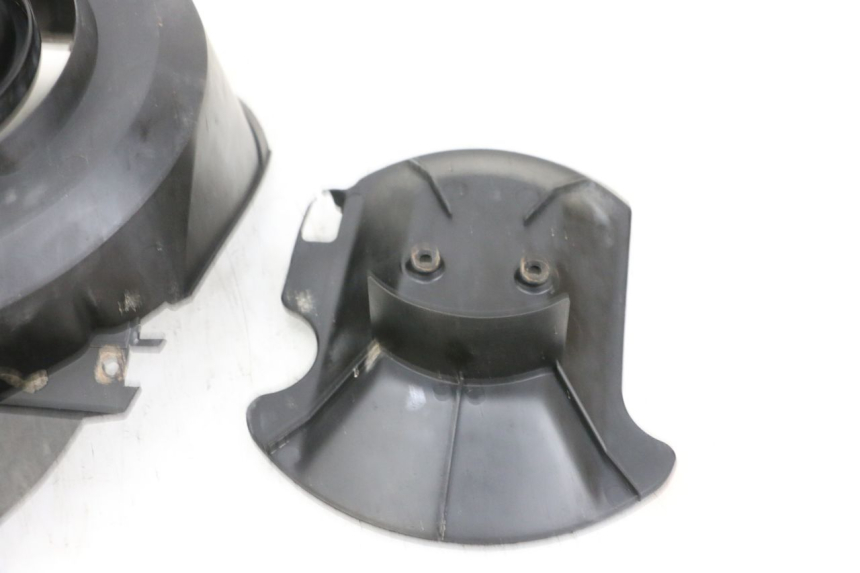 photo de TAMPA DO GARFO MBK BOOSTER SPIRIT 50 (2004 - 2017) - Detalhes característicos