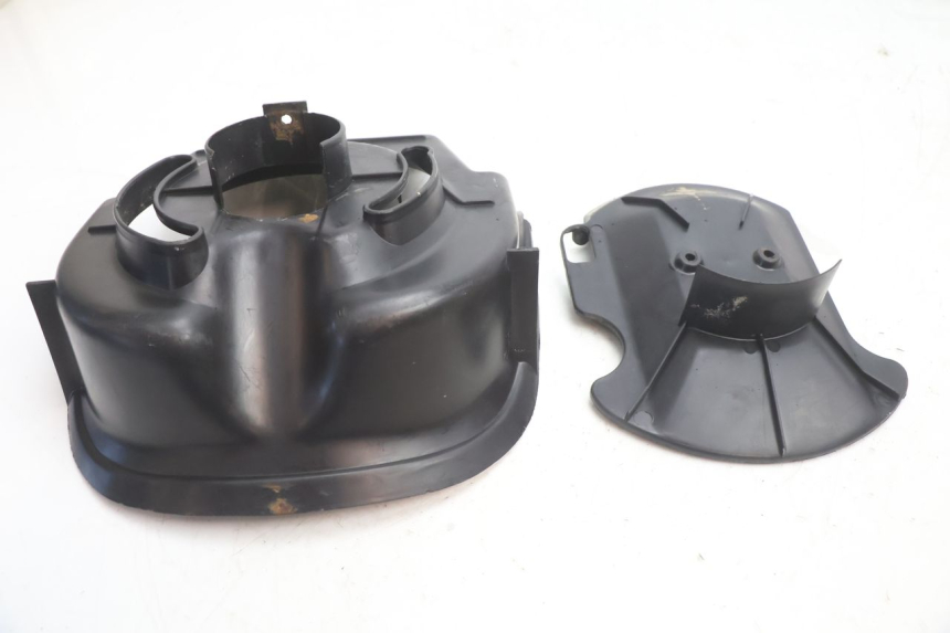 photo de TAMPA DE GARFO MBK BOOSTER SPIRIT 50 (1996 - 1999) - Detalhe da peça