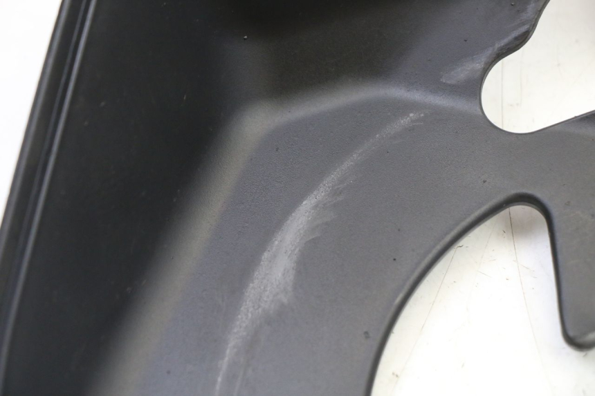 photo de TAMPA DO GARFO PEUGEOT KISBEE 4T 50 (2018 - 2022) - Detalhe da peça