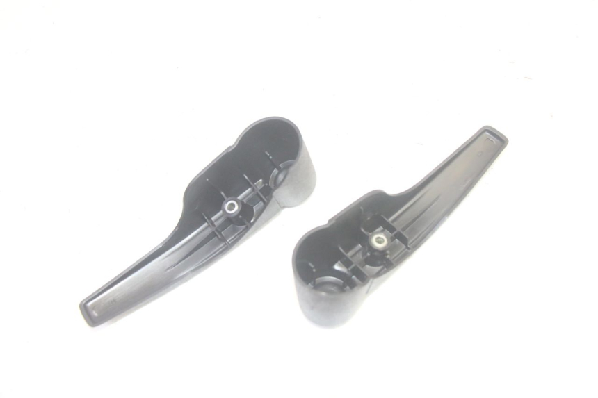 photo de TAMPA DO GARFO PIAGGIO MP3 HPE 350 (2018 - 2020) - Zoom do estado de desgaste