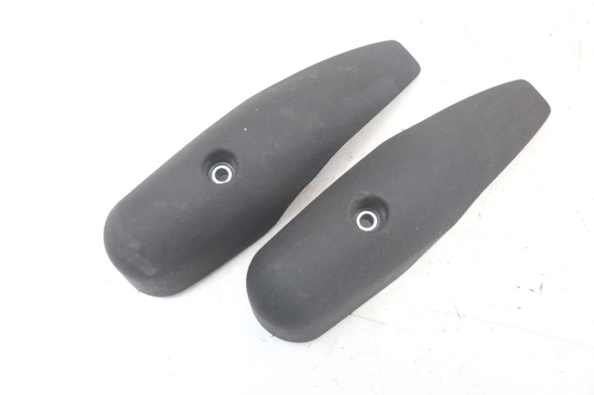 photo de TAMPA DO GARFO PIAGGIO MP3 LT 400 (2007 - 2012) - Detalhe da peça