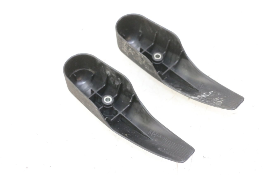 photo de TAMPA DO GARFO PIAGGIO MP3 RL 250 (2006 - 2010) - Zoom do estado de desgaste