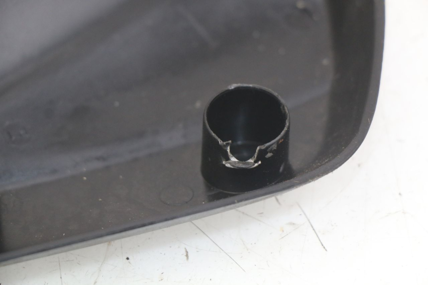 photo de TAMPA DE GARFO HONDA SCV LEAD 100 (2003 - 2007) - Detalhe da peça