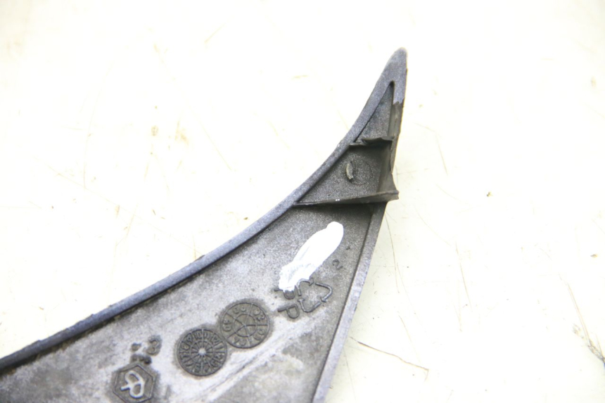 photo de TAMPA DE GARFO PIAGGIO VESPA GRANTURISMO 125 (2003 - 2007) - Detalhe da peça
