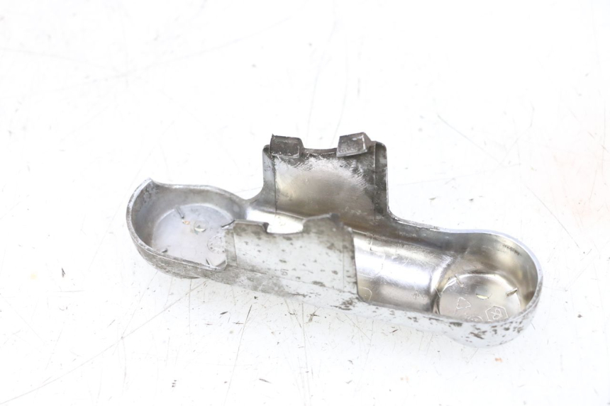 photo de TAMPA DE GARFO PIAGGIO VESPA GTS SUPER IE 125 (2009 - 2016) - Outro ângulo de visão