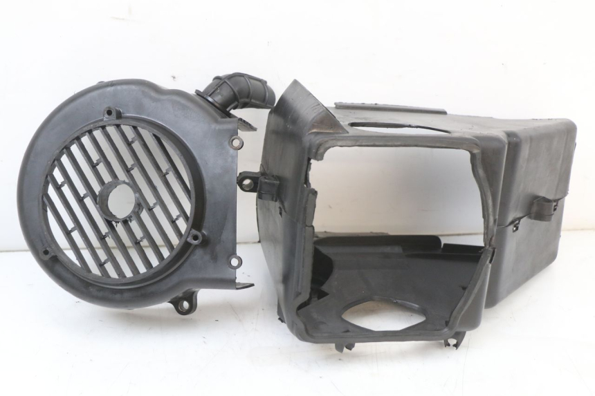 photo de TAMPA DO MOTOR JONWAY AZTRAL 125 (2008 - 2017) - Detalhe da peça