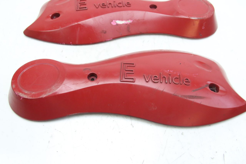 photo de TAMPA DO MOTOR EFUN E2GO 1 (2017 - 2021) - Pontos de fixação