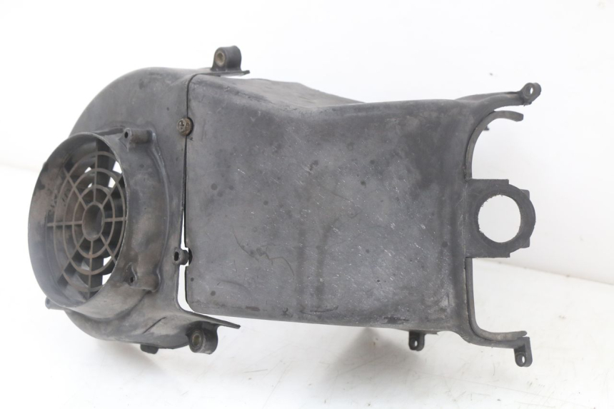 photo de TAMPA DO MOTOR LONGJIA EASY MAX 125 (2020 - 2024) - Zoom do estado de desgaste