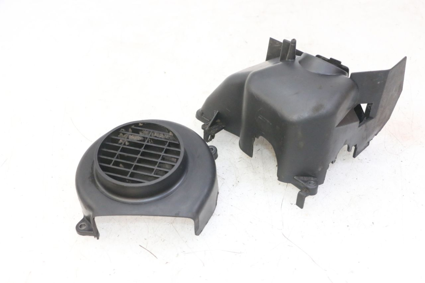 photo de TAMPA DO MOTOR PEUGEOT ELYSTAR 50 (2002 - 2014) - Pontos de fixação