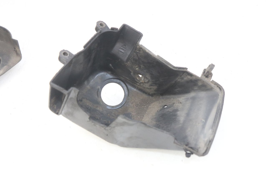 photo de TAMPA DO MOTOR PEUGEOT KISBEE 2T 50 (2010 - 2017) - Outro ângulo de visão